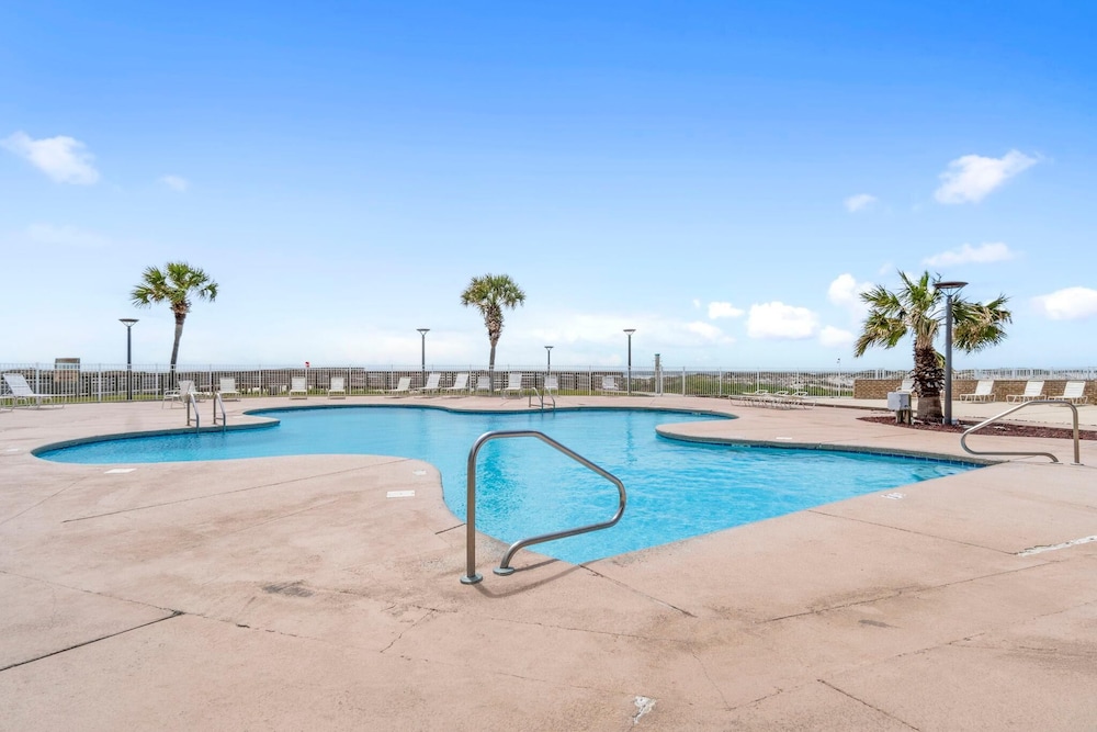 Royal Gulf Beach & Racquet Club 5313