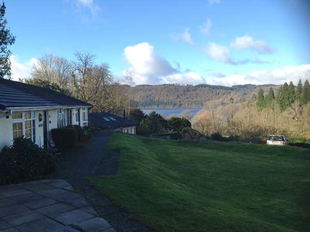 T'whit T'woo view 5