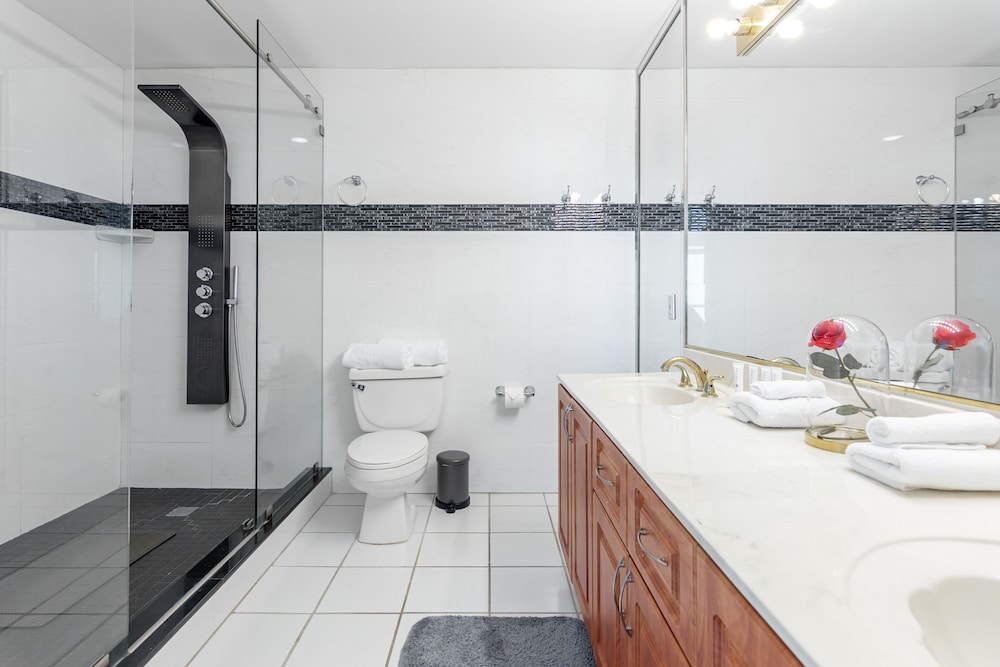 Blue Ocean Apartments view 3