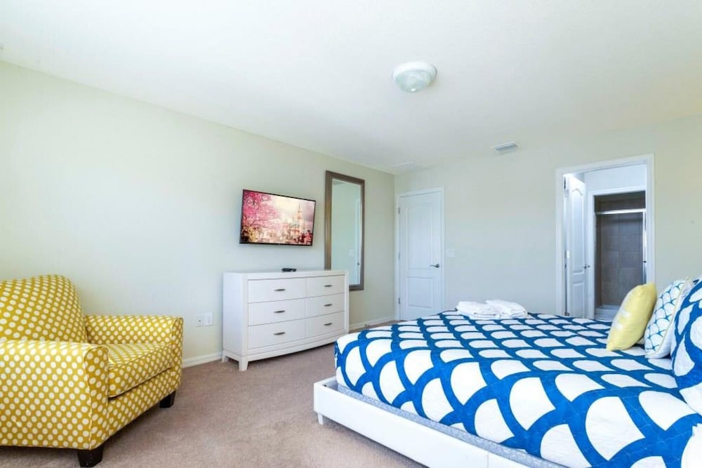 Amazing 5BR Private Pool Lakeview Near Disney