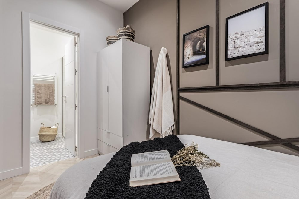 Pedra - 4 Bedrooms in Trafalgar