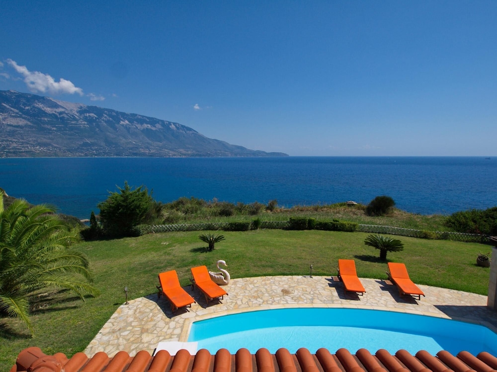 Villa Dionysos in Spartia view 3