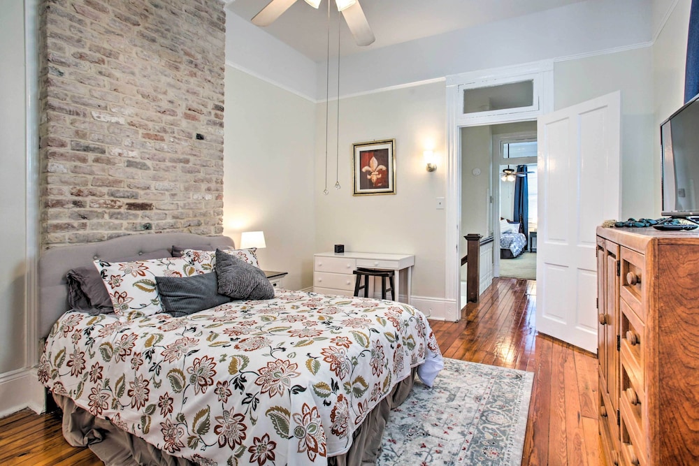 Historic Townhome - 2 Mi to French Quarter!