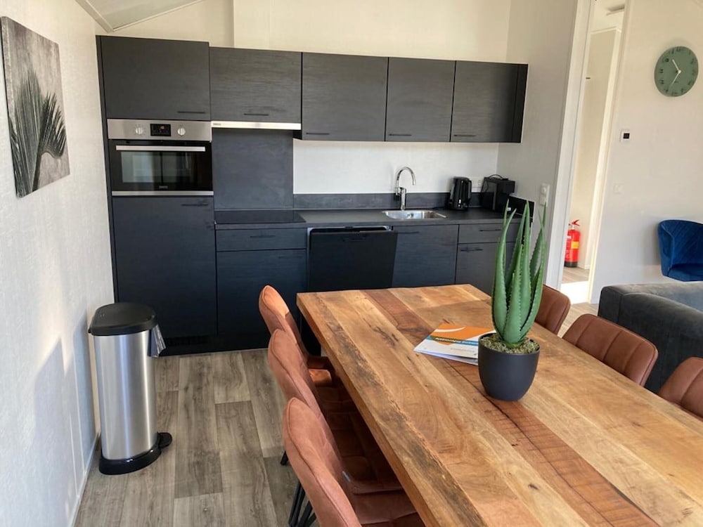 Modern Chalet With Combi Microwave Near Efteling, photo 22