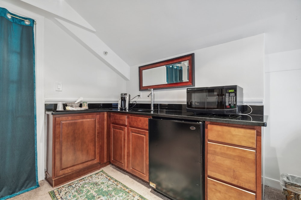 Columbia Vacations - The Columbia Inn at Peralynna Manor - Property Image 50