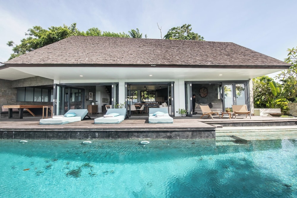 Stunning 6BR Villa 5 Mins to Bingin