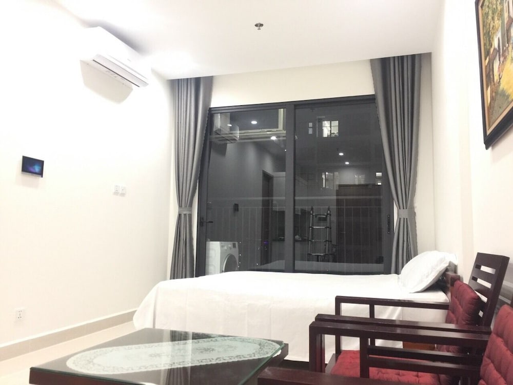 Hanoi Vacations - Smart City Vinhomes Nam Tu Liem Apartment - Property Image 9