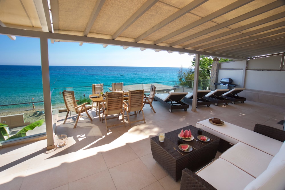 Infinity Beach House