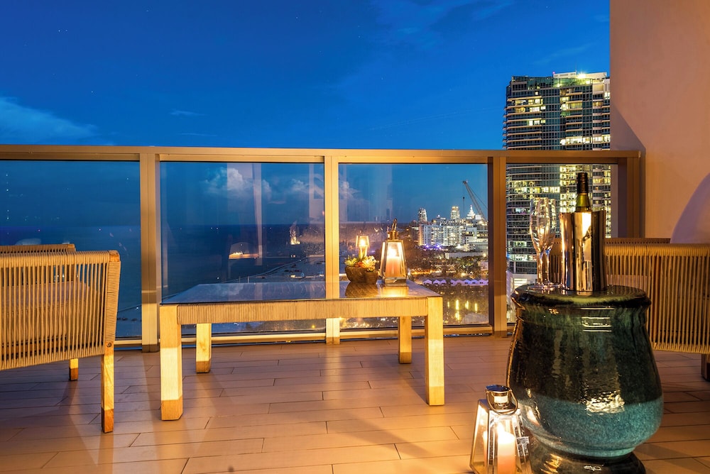 Luxury Vacation Rentals in South Beach by LRMB