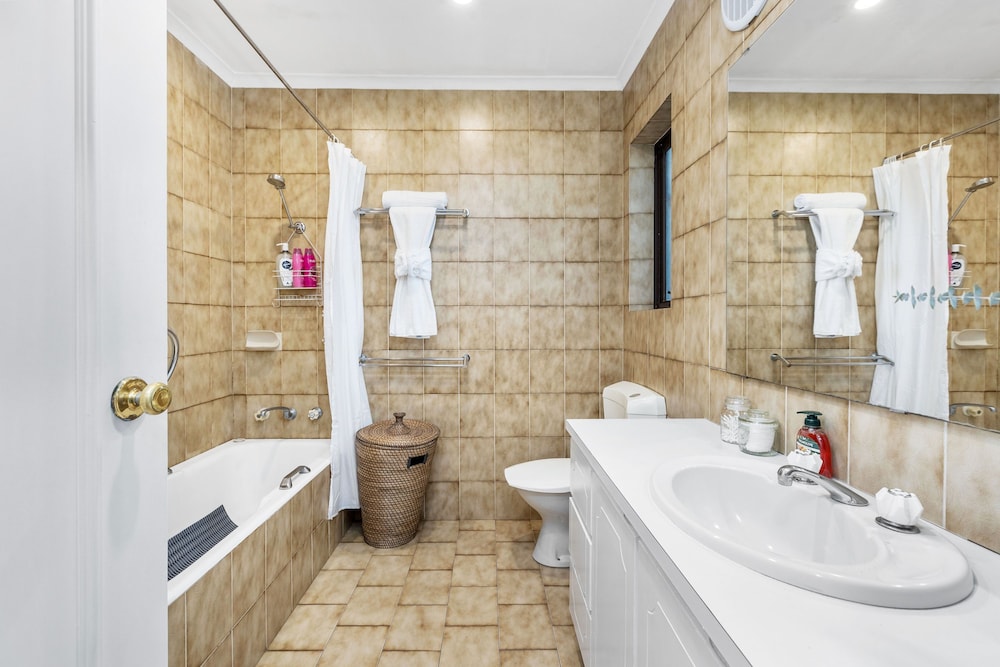 3bdr Urban Family Retreat - Subiaco