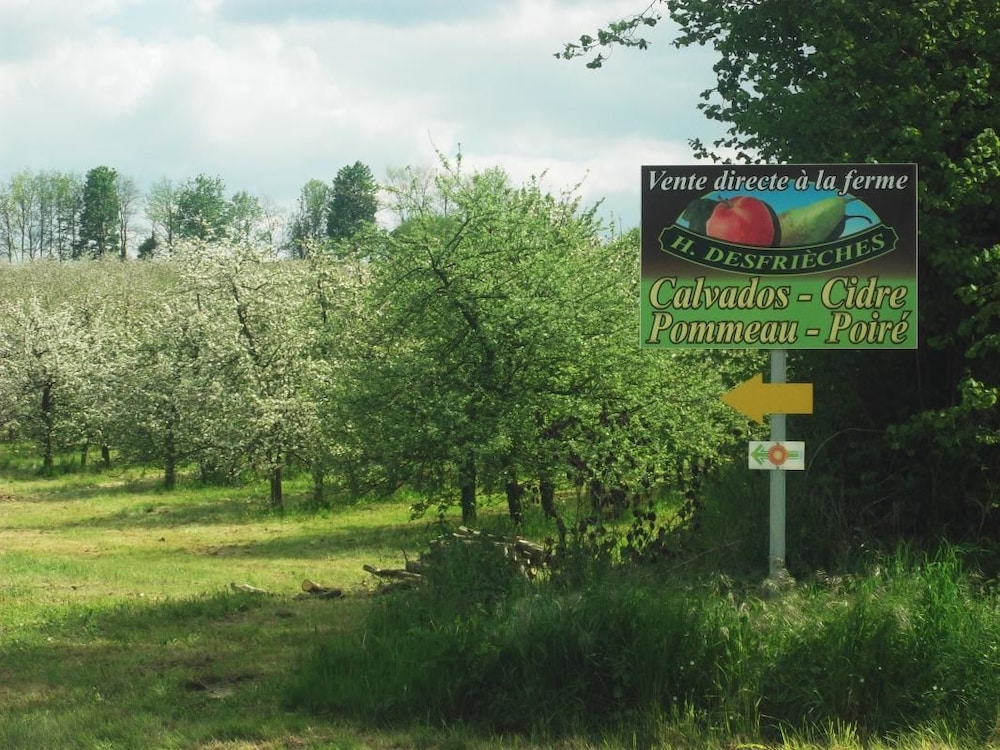 Ferme Cidricole Hugues Desfrièches photo 4