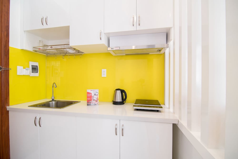 RedDoorz Plus near Gia Dinh Park