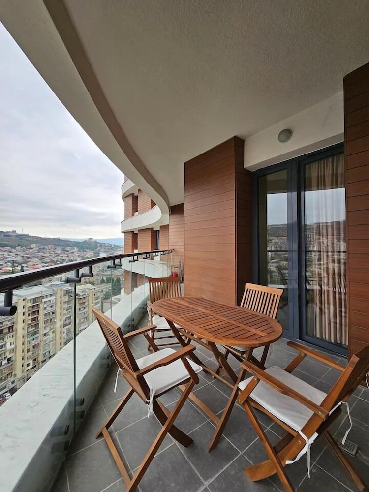 Tbilisi Gardens One Bedroom With Pool