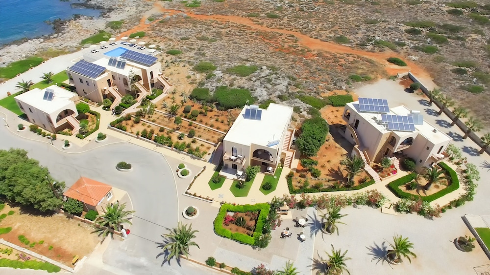 Nanakis Beach Apartments