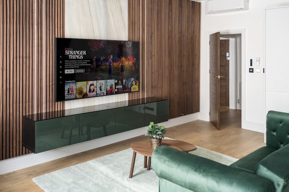 Luxury Large Apartment in Central London