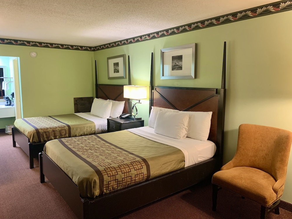 Executive Inn Chester view 4