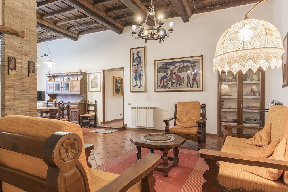 Trastevere Roomy Apartment