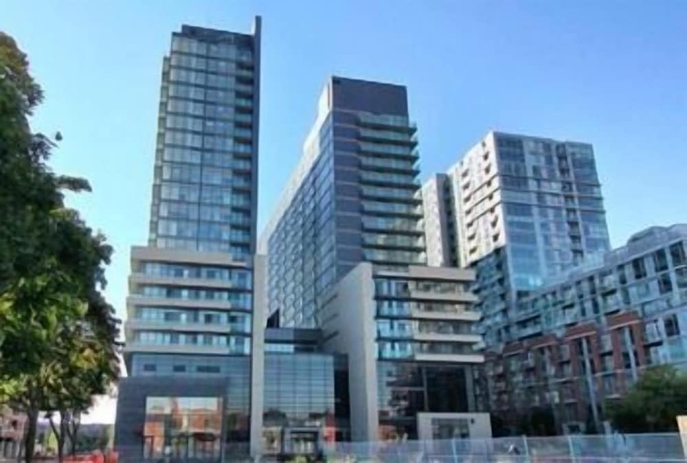 Life Suites Soho 2 Bed - 2 Bath CN Tower View