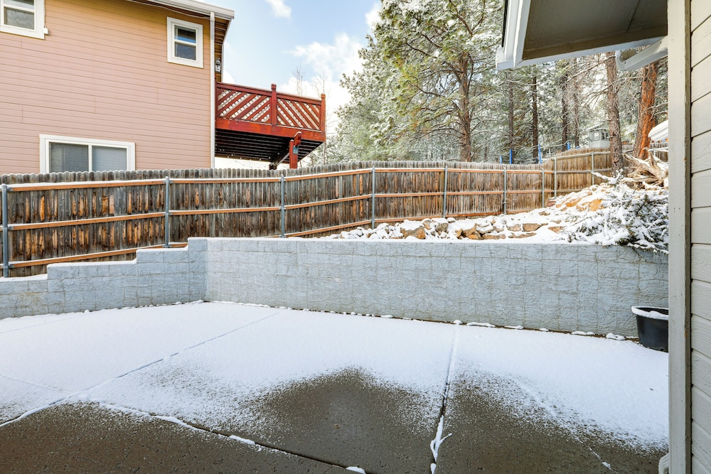 Near Hiking & Golf: Peaceful Home in Flagstaff!