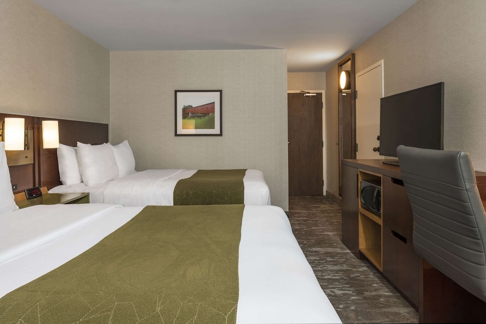 Fredericton Vacations - Comfort Inn - Property Image 3