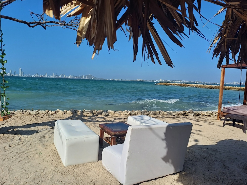 PUNTA ARENA BEACH HOSTEL