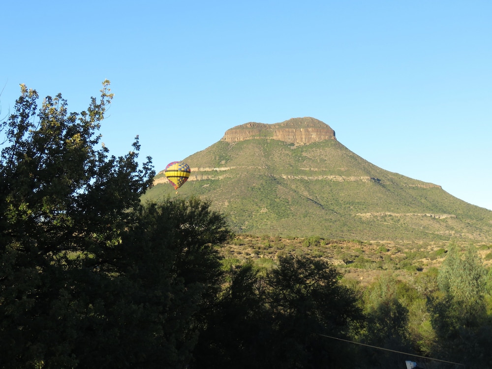 Aan Die Oewer Guest House