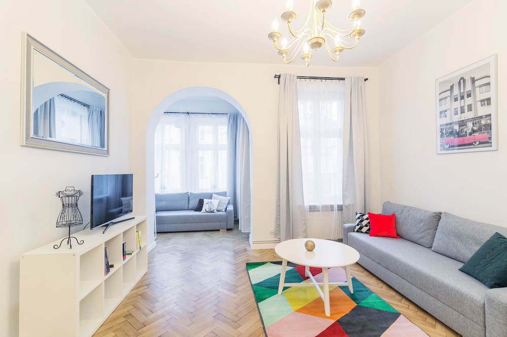 Grand Apartments