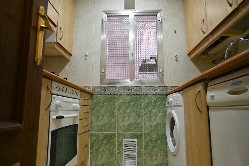 M Amu10 Amplia Vivienda de dos Dormitorios en el