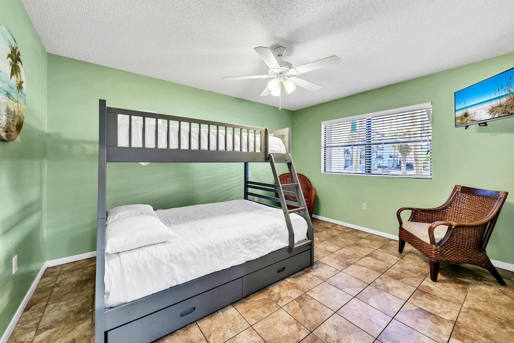 Edgewater Golf Villa 3101