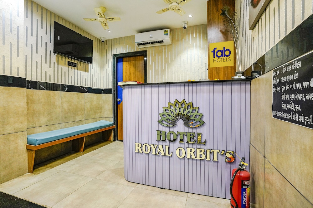 Lobby & Reception