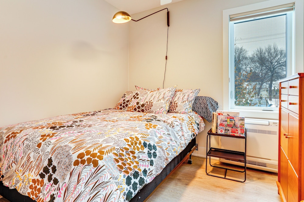 < 1/2 Mi to Downtown: Quiet Northfield Apartment