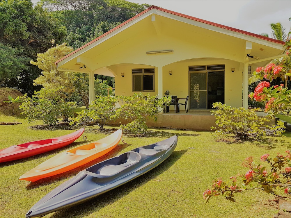 Huahine - Tipanier House