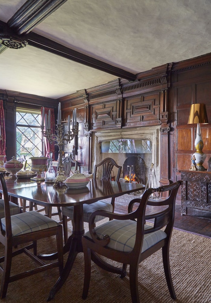 Harlington Manor