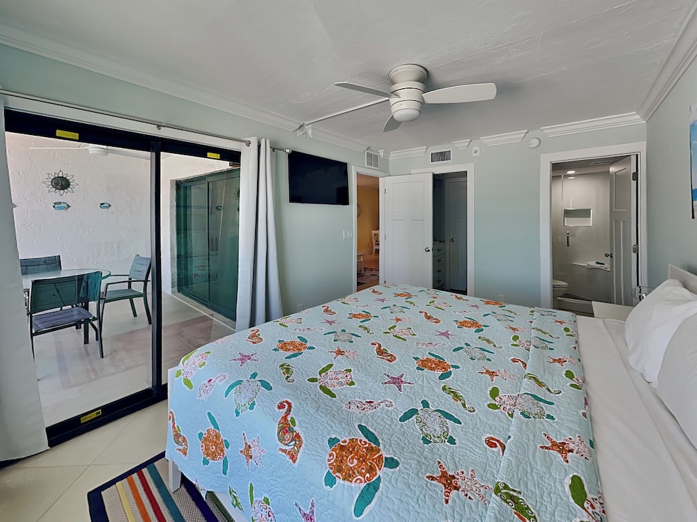 Seaside 2 by Distinctive Beach Rentals