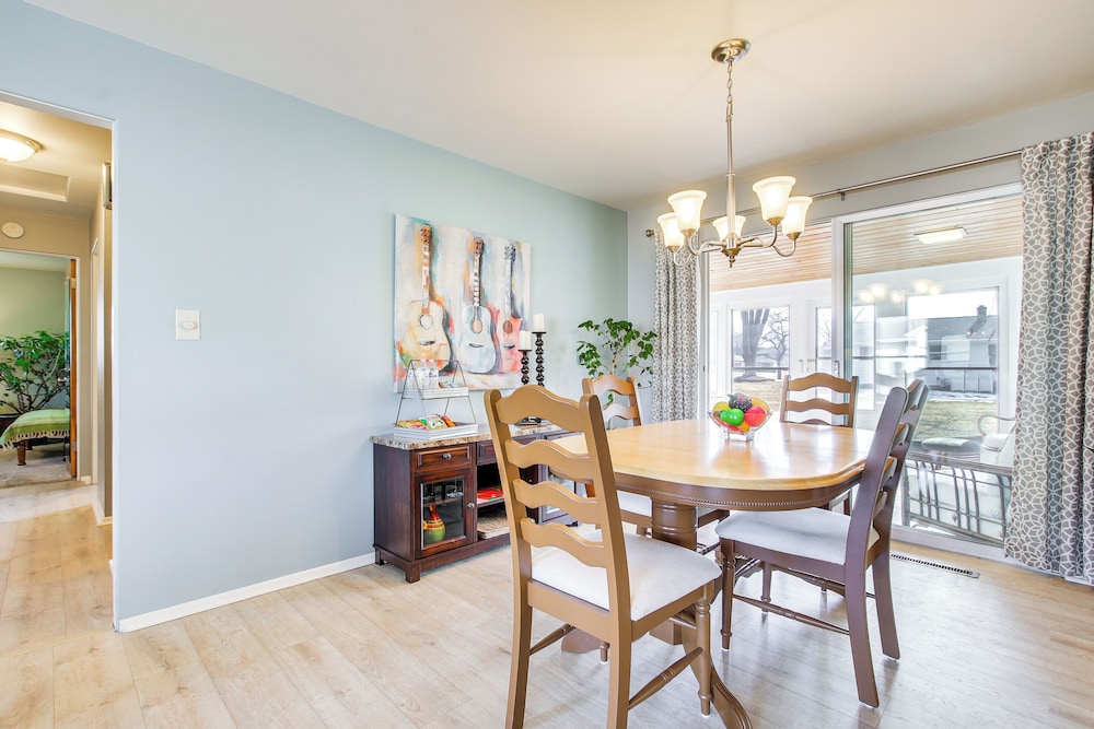 Walk to Lake: Family Getaway w/ Yard in Menasha!