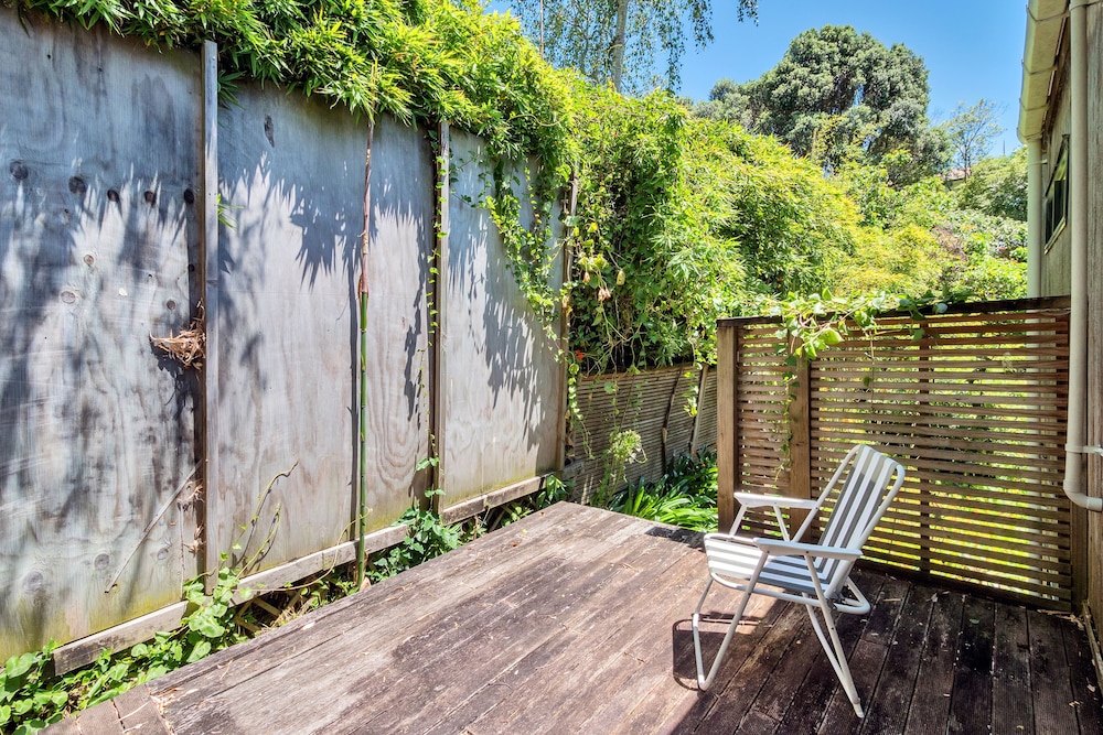 Ponsonby Holiday Home Near The City