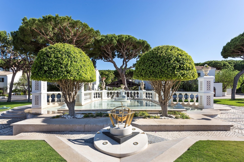 Pine Cliffs Ocean Suites, a Luxury Collection Resort & Spa