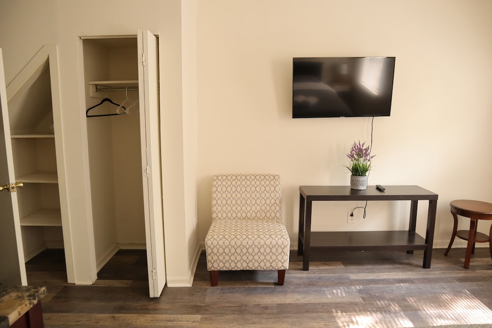 Rittenhouse Suites view 5