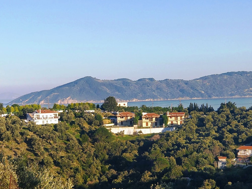 Four Seasons Villas