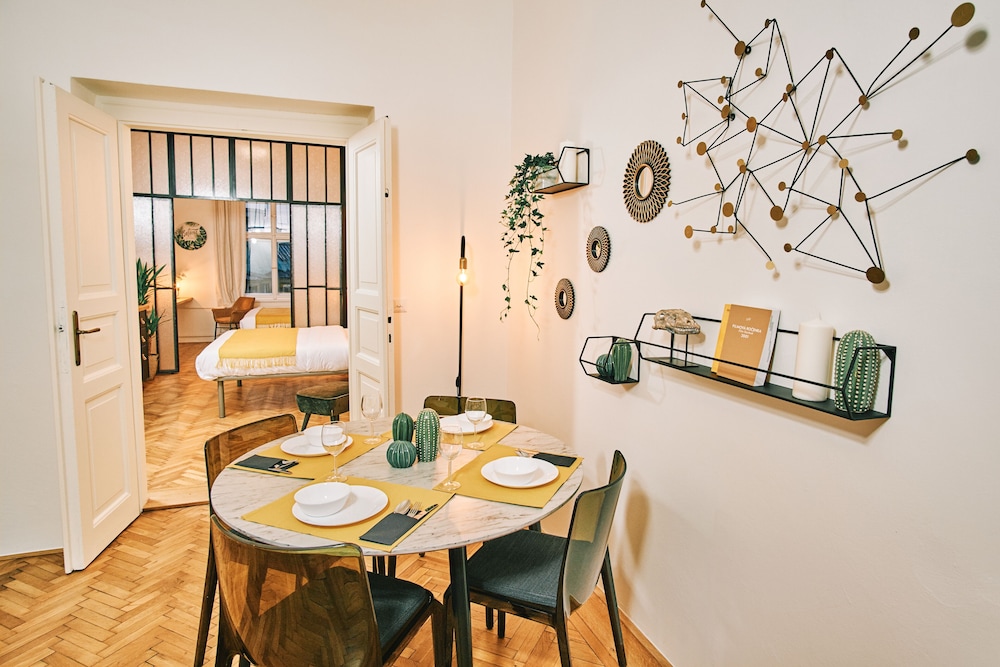 CAMŌ ROOMS - Boutique Aparthotel