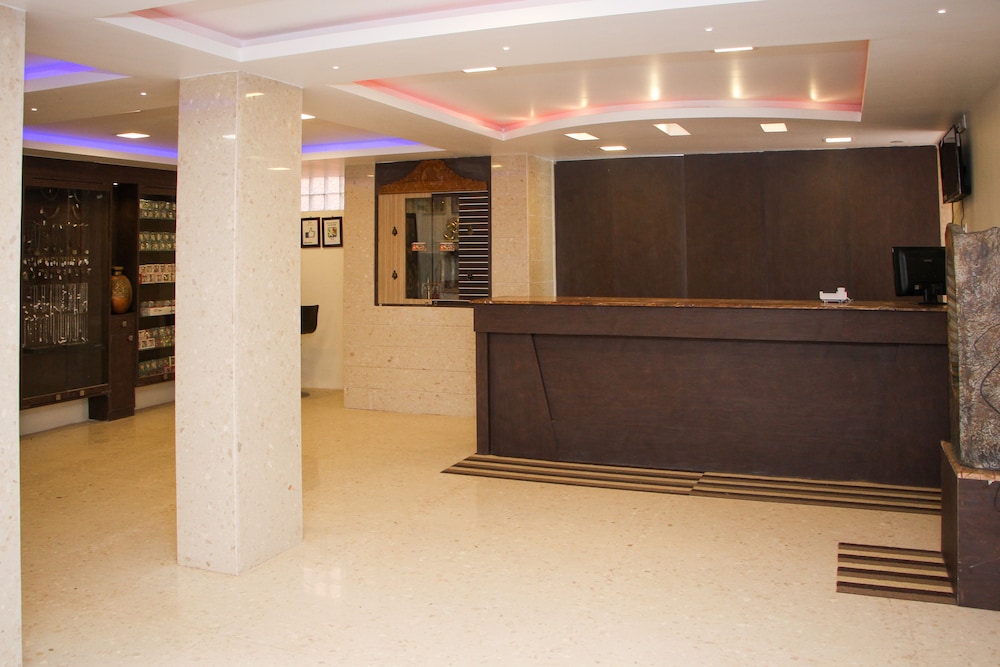 DeSantosh Residency