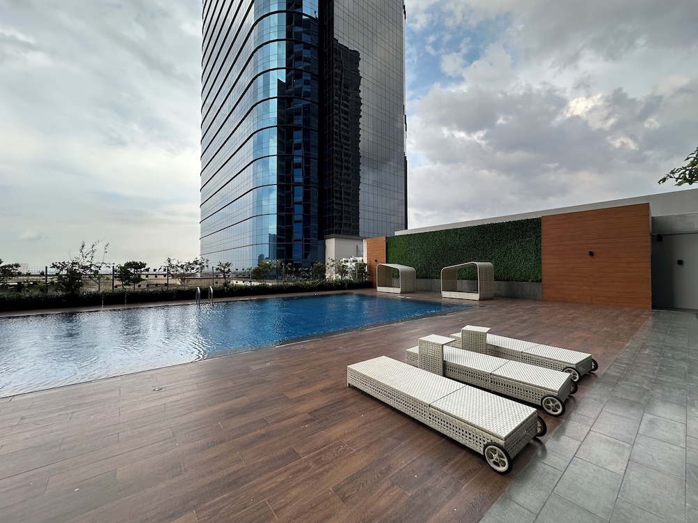 Spacious and Modern Studio SOHO Apartment at VieLoft SOHO and SKY Residence