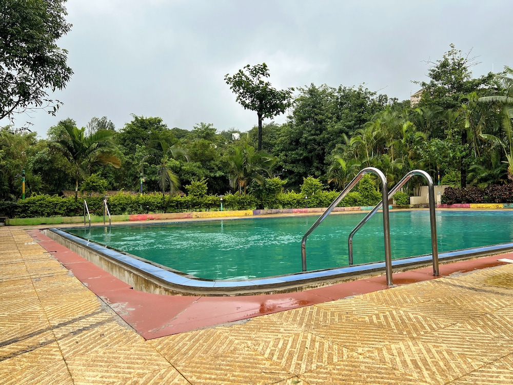 Yash Resort