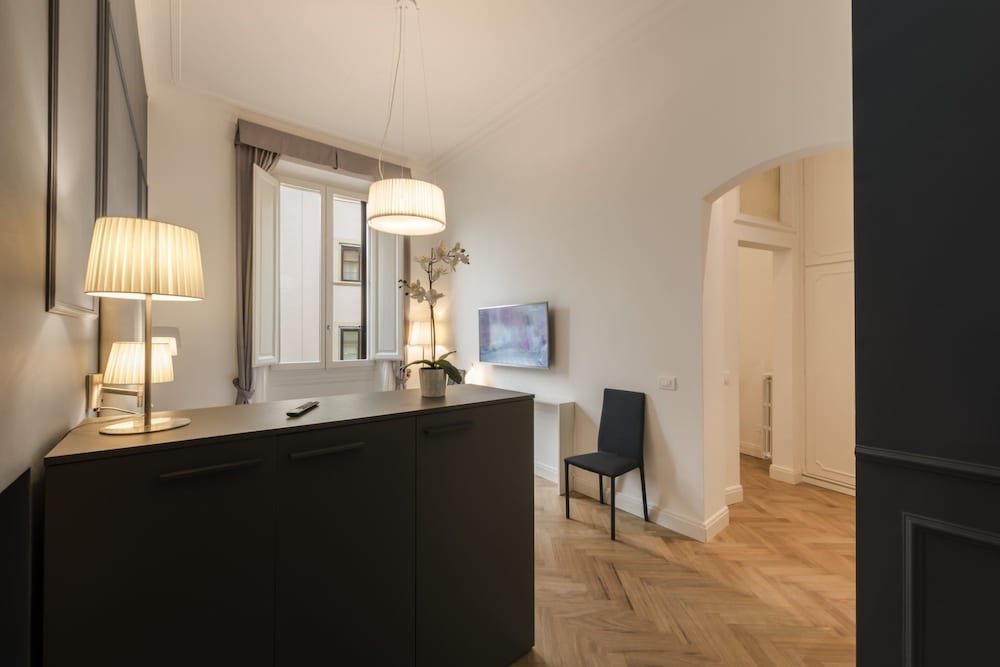 Daphne Guest Hause
