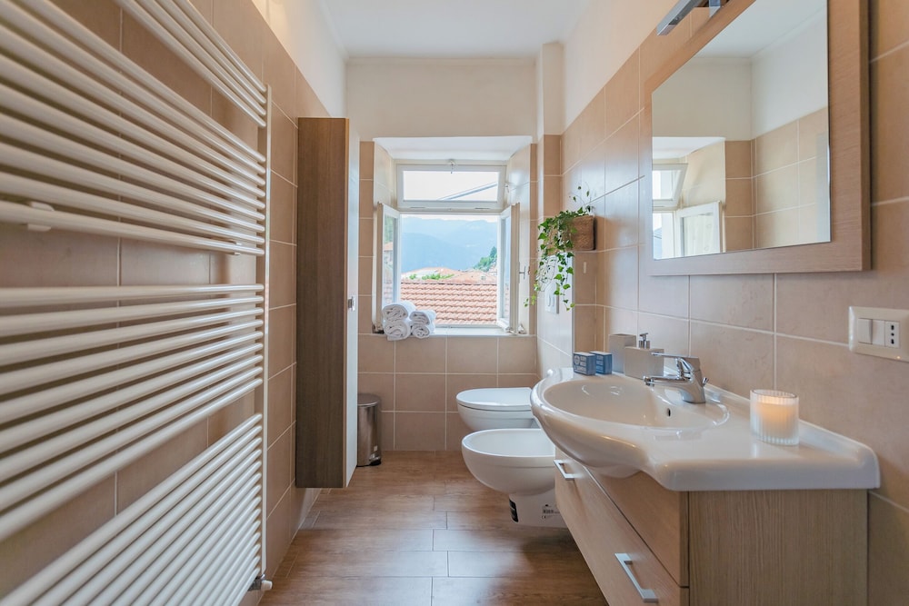 Villetta Panebianco Home in Castagna 11 by Rent all Como