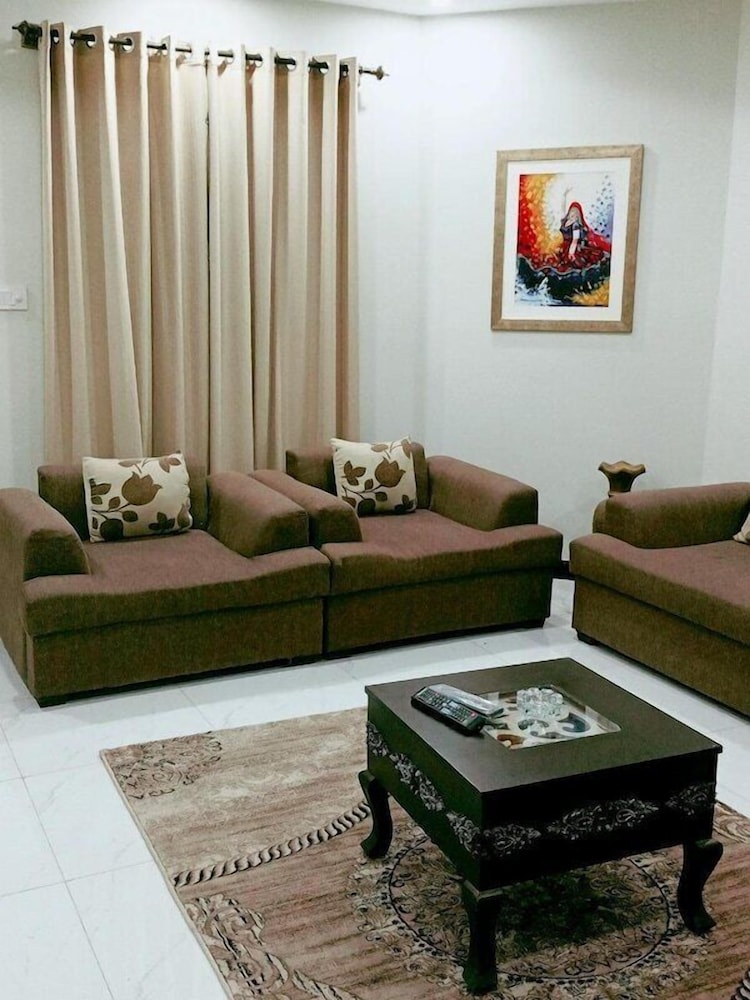 Greenleaf Suites view 4