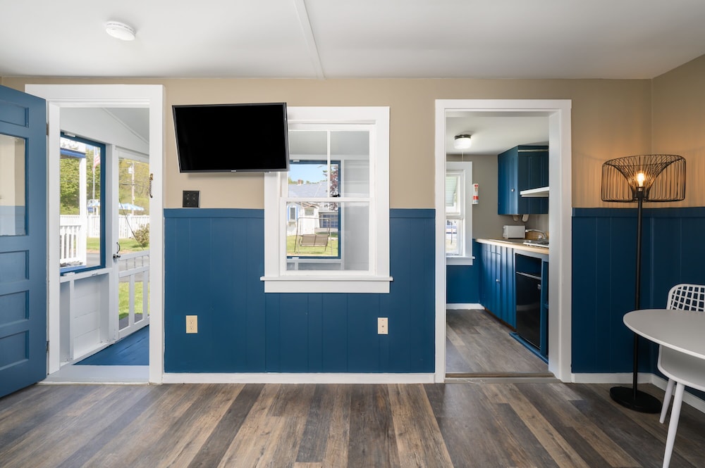 The Beaches Guest Rooms and Cottages