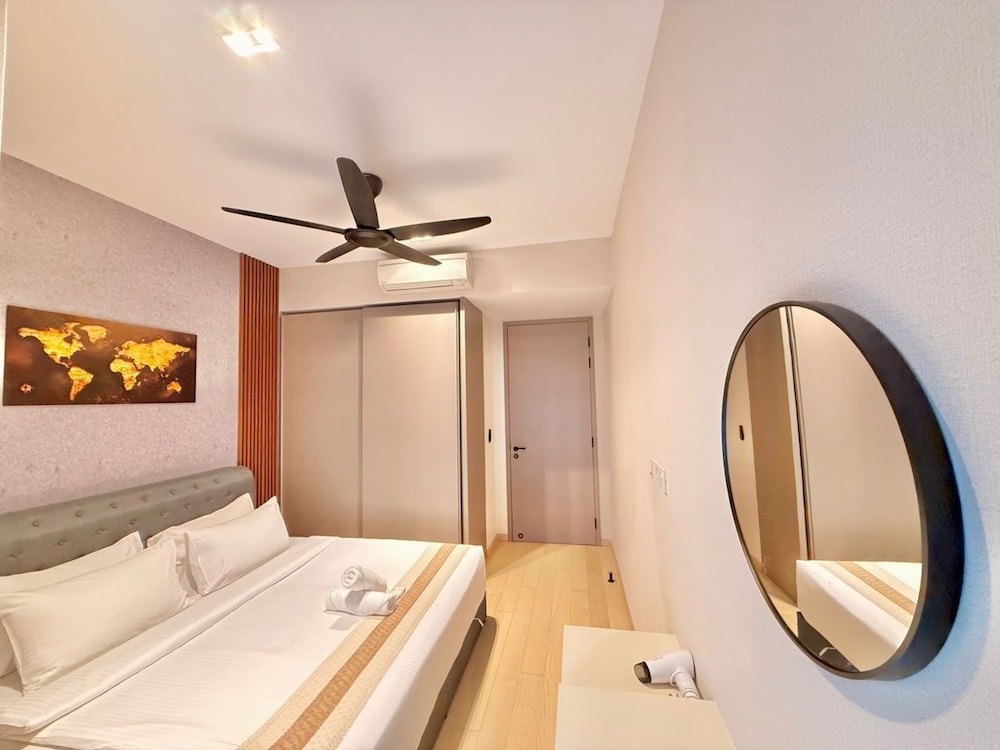 Dorsett Residence by crystal