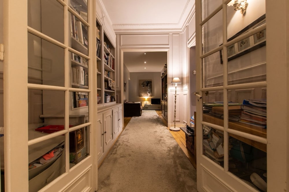 Splendid 5BR Family Apartment - Trocadero