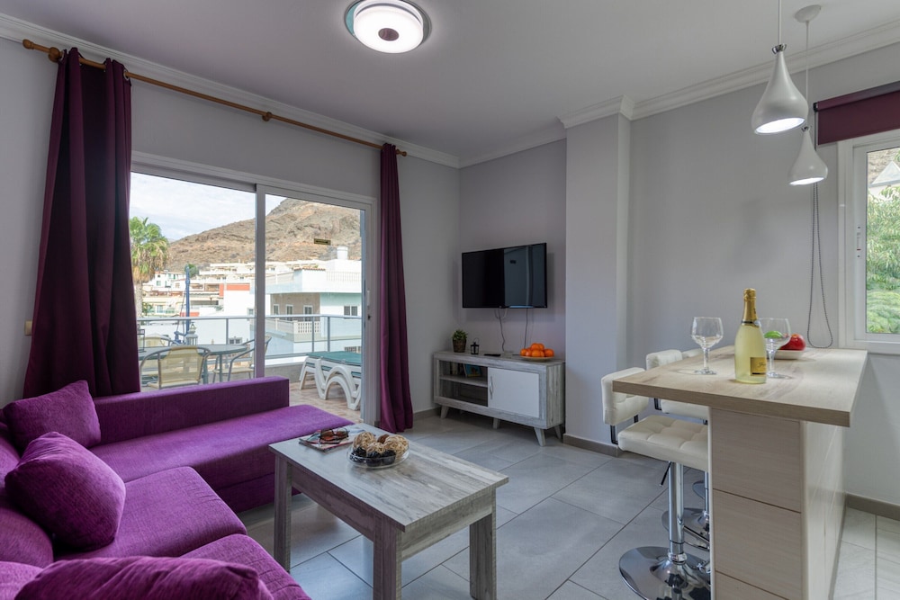 Beachfront Apartment in Playa de Mogan